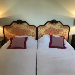Borough Court Bed and Breakfast twin bedroom