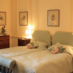 Cardross B&B guest twin bedroom