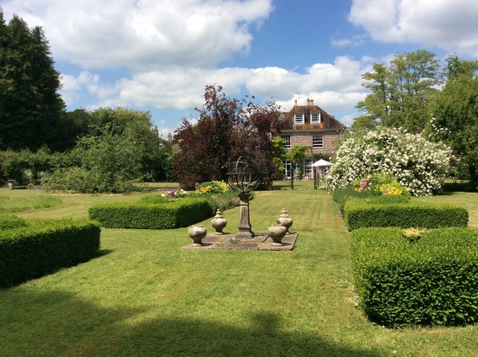 The old rectory pimperne B&B garden and house