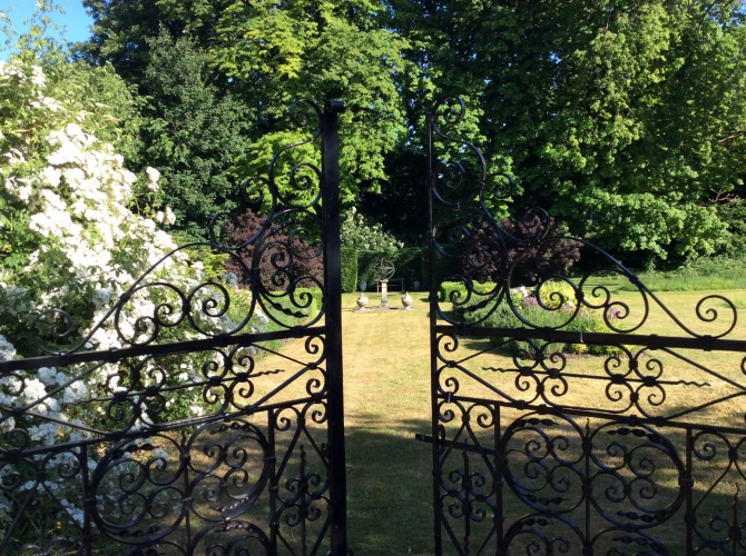 The old rectory pimperne B&B garden gate