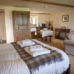 Double Bedroom Blackmore Farm Bed and Breakfast