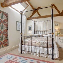 Manor House Farm, Garden Cottage bedroom
