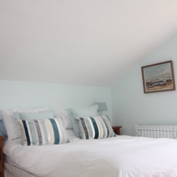 One Fanthorpe Street bed and breakfast guest bedroom