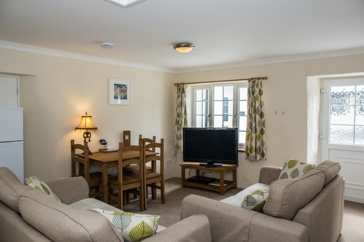 Pendragon Estate self catering Cottage sitting room