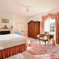 Cardross B&B guest bedroom