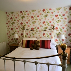 Derwent House self-catering Bedroom