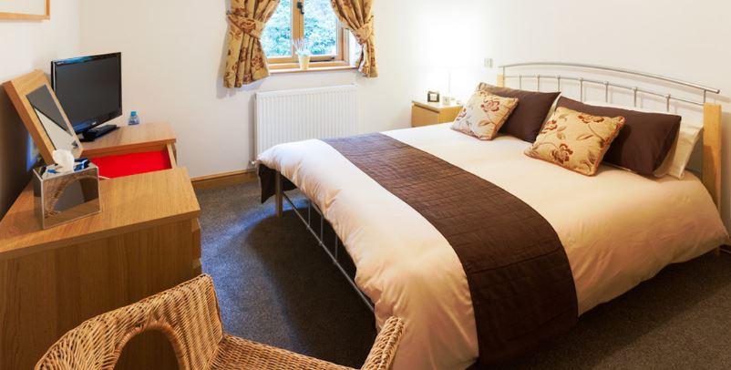 Heads Nook Hall Cottage self catering carlisle bedroom